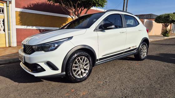 FIAT ARGO 1.3 FIREFLY FLEX TREKKING MANUAL FIAT ARGO 1.3 FIREFLY FLEX TREKKING MANUAL